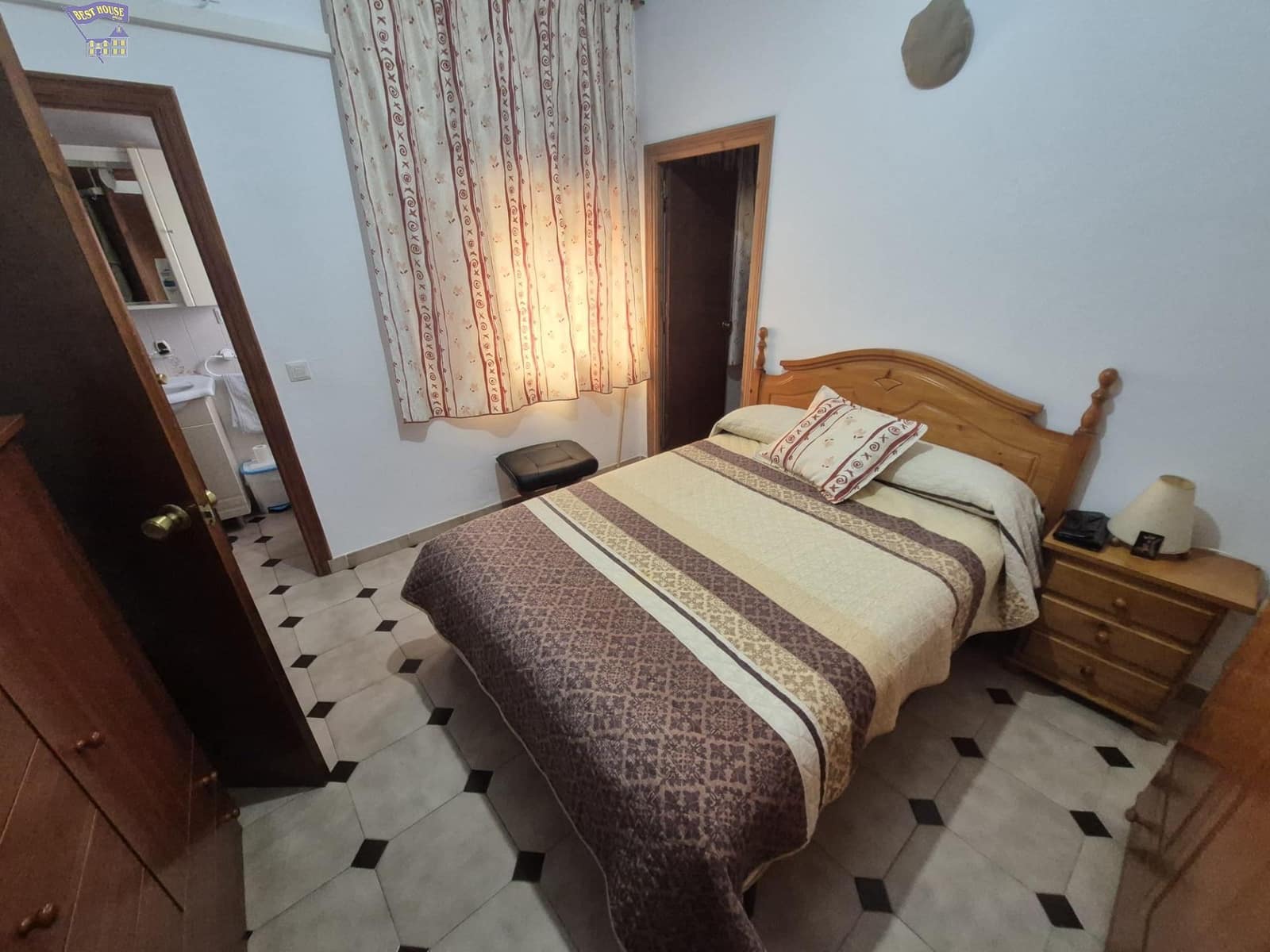 3 bedroom Townhouse for sale in Arcos de la Frontera - € 52,500 (Ref: 9929563)