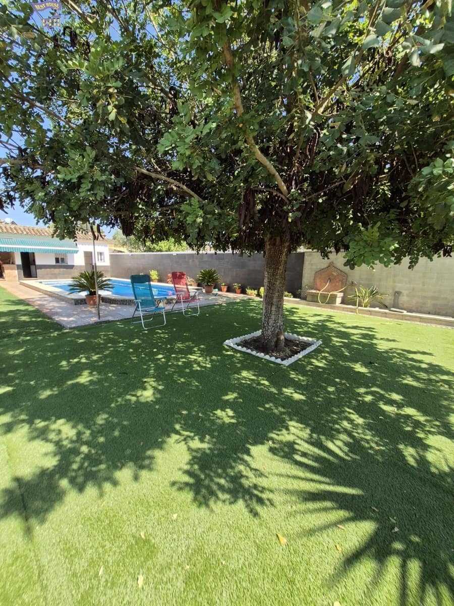 2 bedroom Villa for sale in Arcos de la Frontera with pool garage - € 290,000 (Ref: 9948109)
