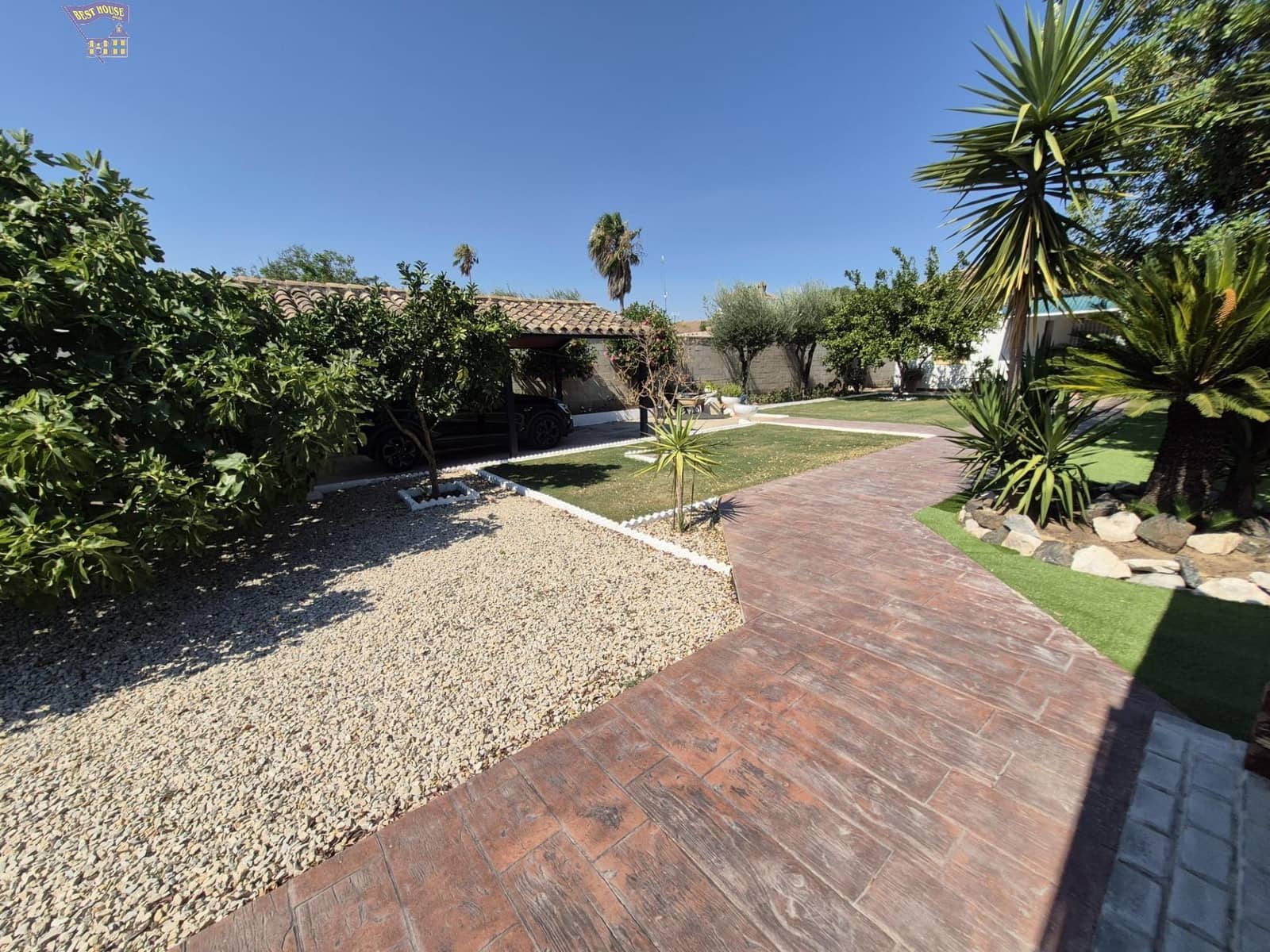2 bedroom Villa for sale in Arcos de la Frontera with pool garage - € 290,000 (Ref: 9948109)