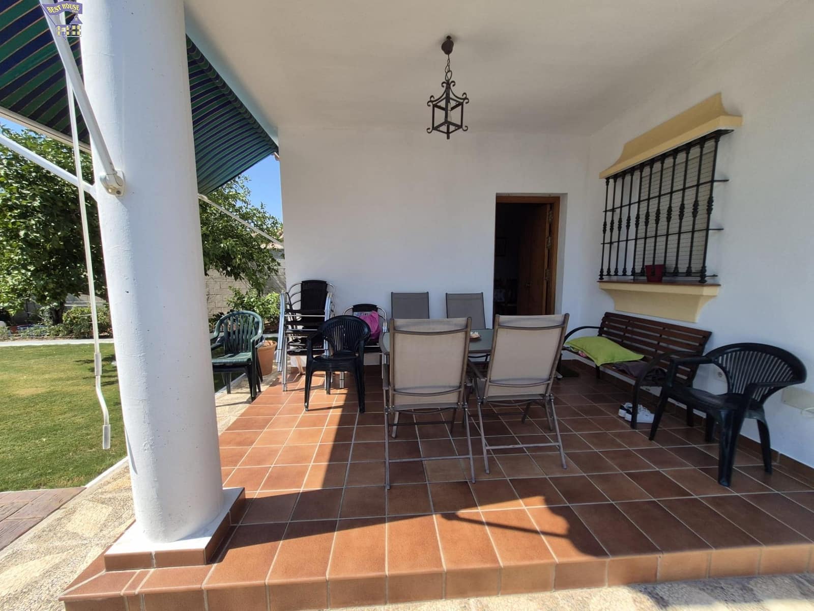 2 bedroom Villa for sale in Arcos de la Frontera with pool garage - € 290,000 (Ref: 9948109)