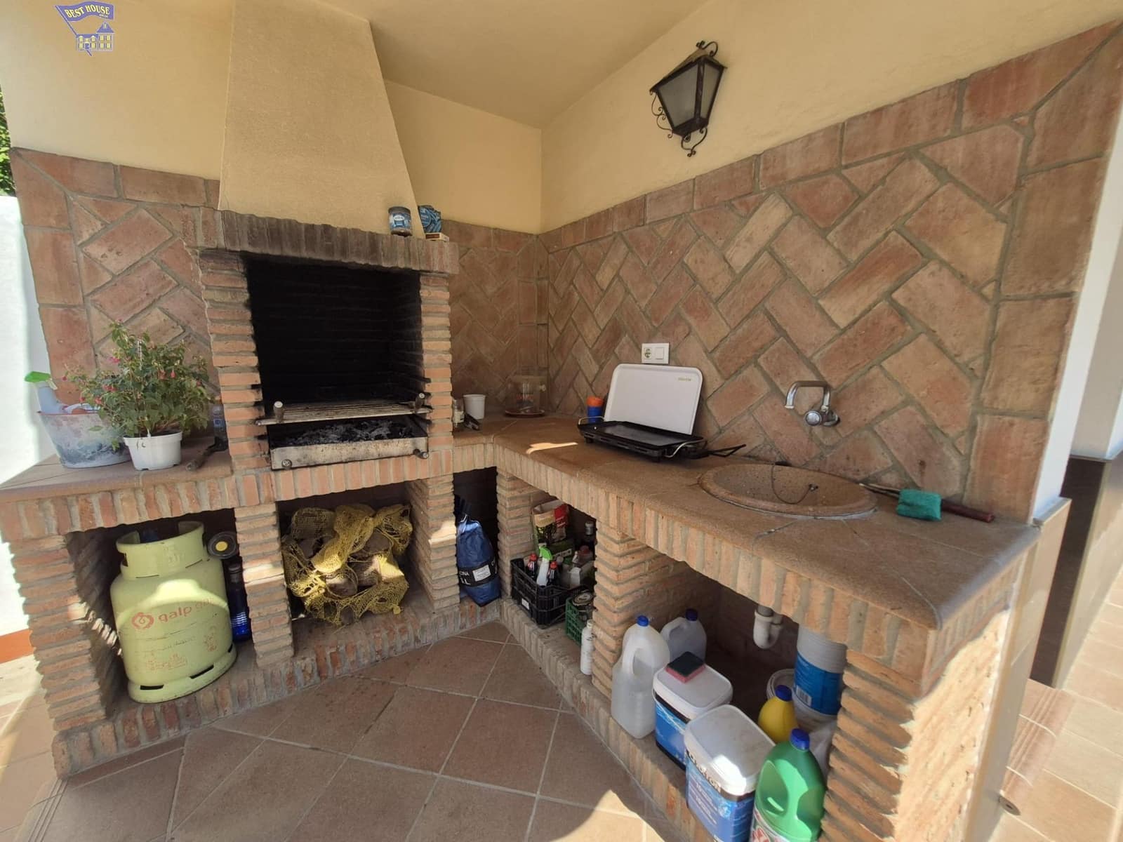 2 bedroom Villa for sale in Arcos de la Frontera with pool garage - € 290,000 (Ref: 9948109)