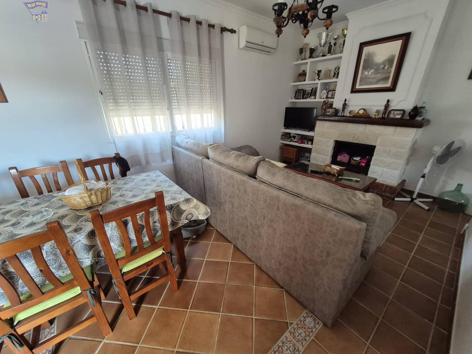 2 bedroom Villa for sale in Arcos de la Frontera with pool garage - € 290,000 (Ref: 9948109)
