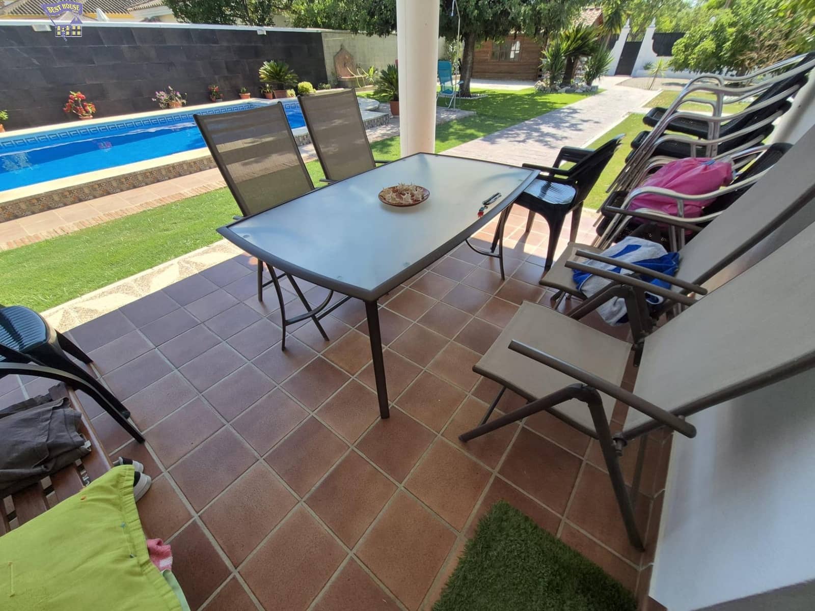 2 bedroom Villa for sale in Arcos de la Frontera with pool garage - € 290,000 (Ref: 9948109)