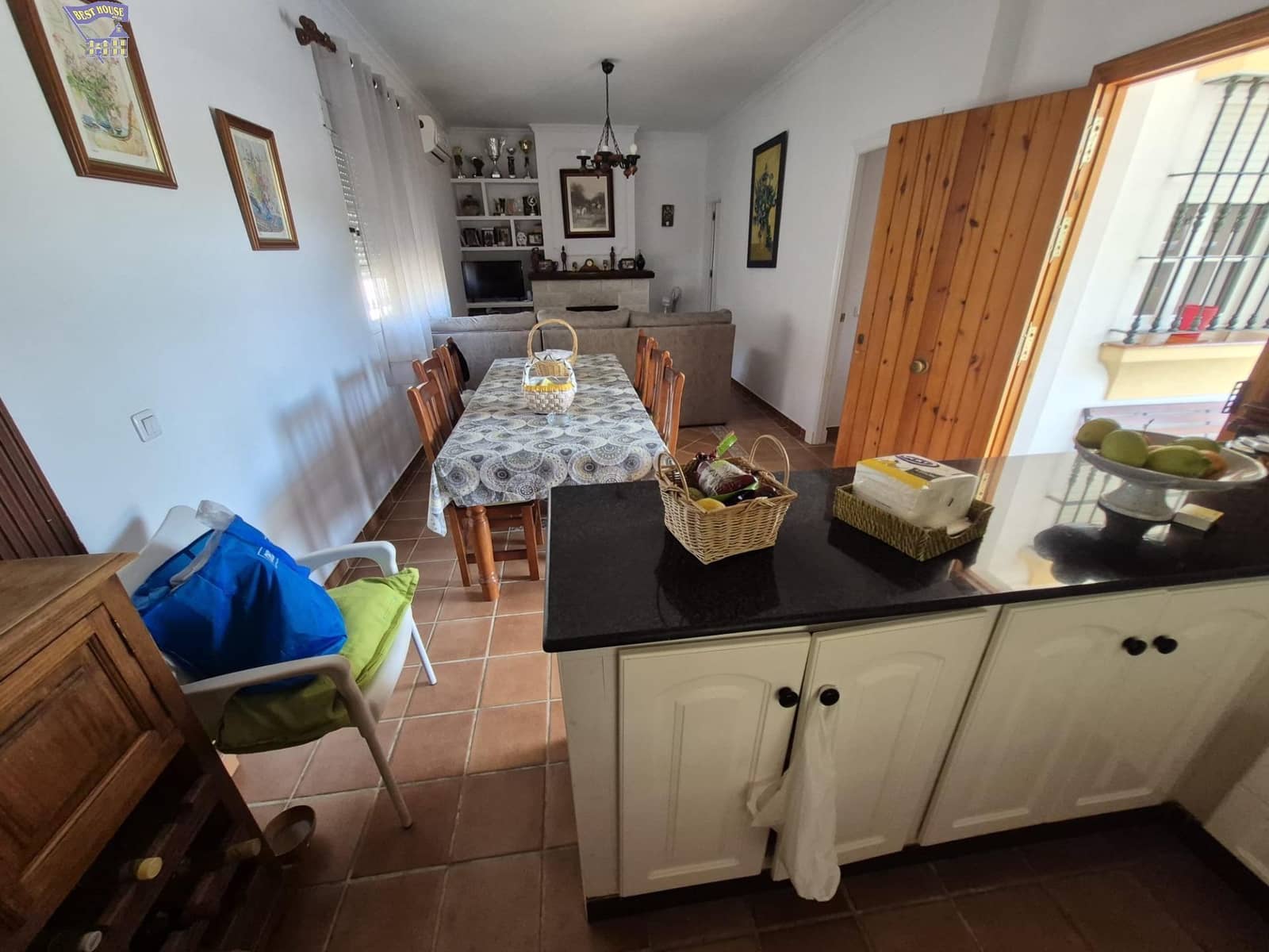 2 bedroom Villa for sale in Arcos de la Frontera with pool garage - € 290,000 (Ref: 9948109)