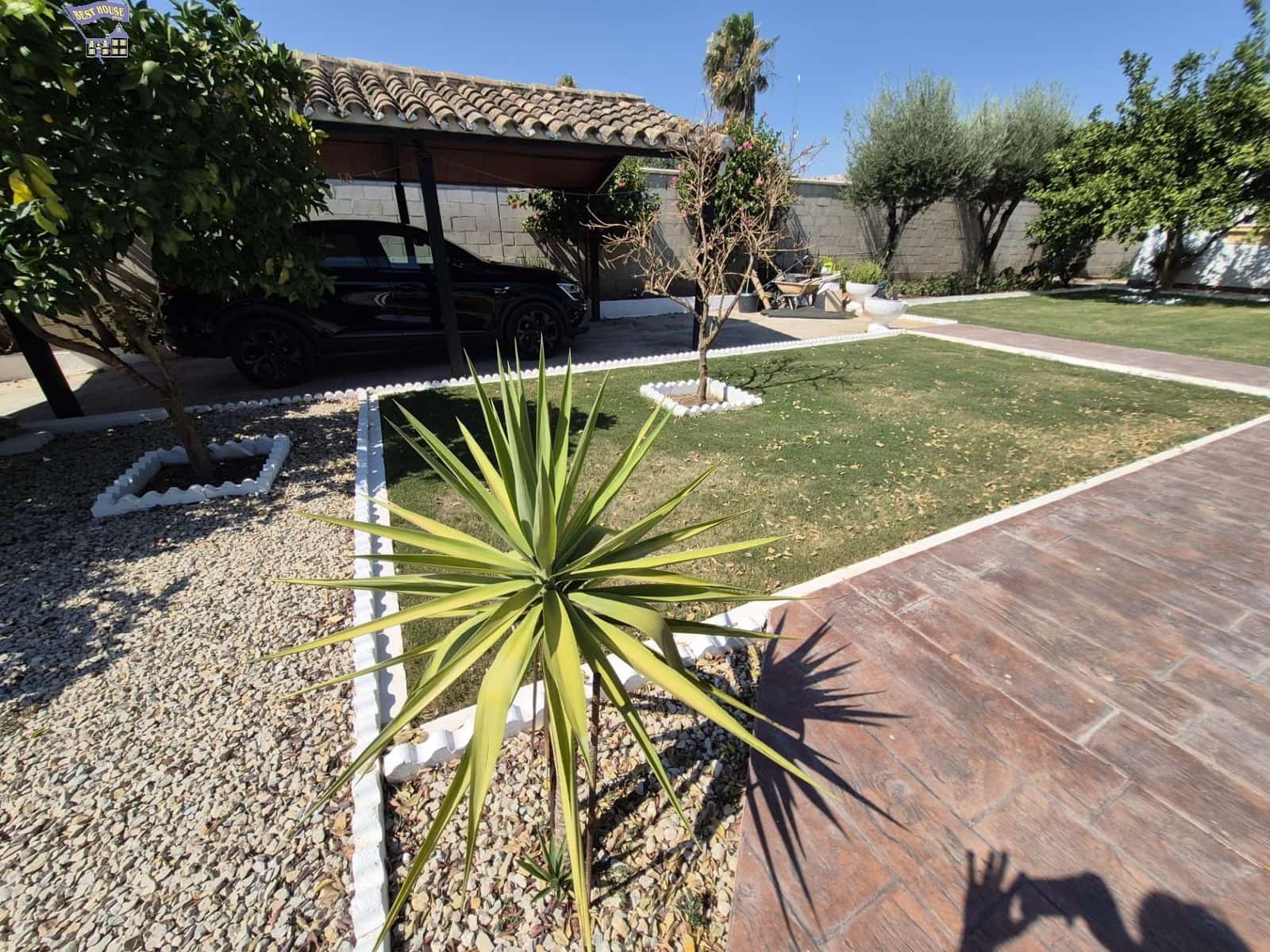 2 bedroom Villa for sale in Arcos de la Frontera with pool garage - € 290,000 (Ref: 9948109)