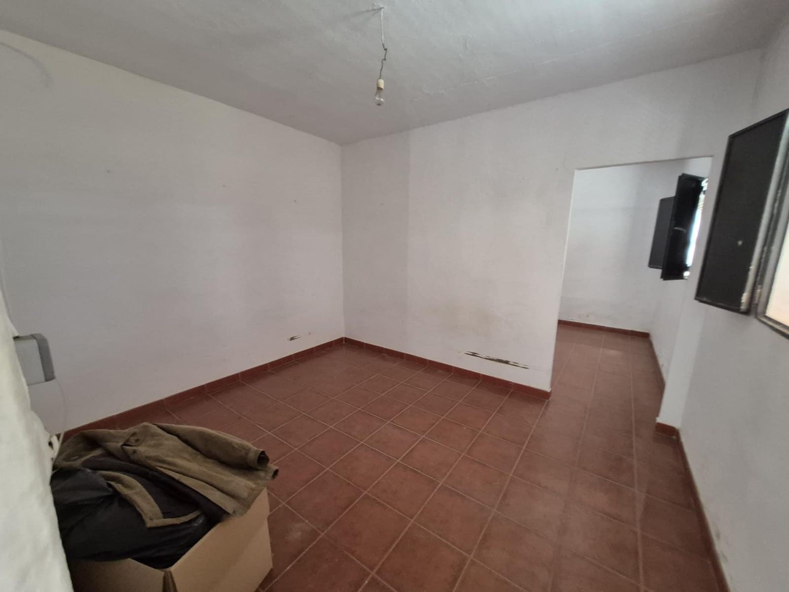 3 bedroom Townhouse for sale in Arcos de la Frontera - € 70,000 (Ref: 9966793)