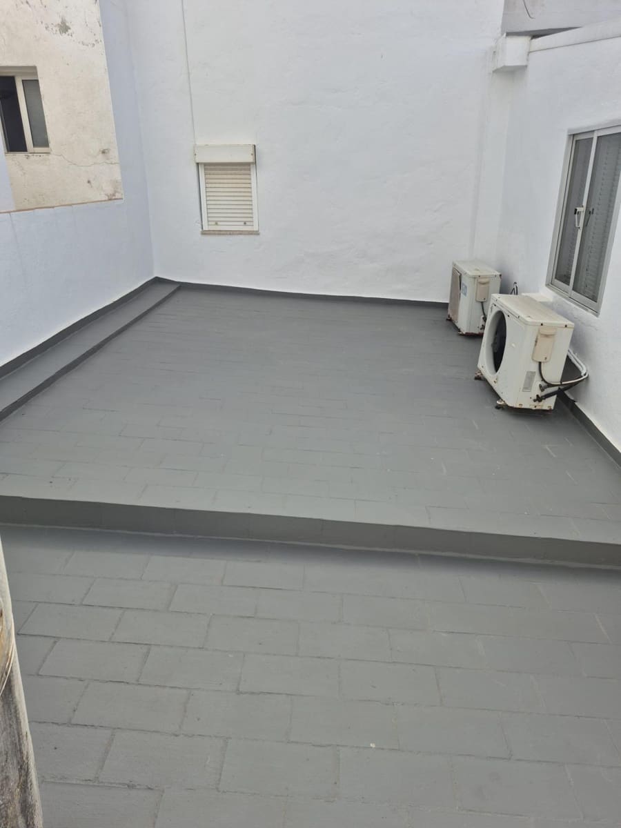 5 bedroom Townhouse for sale in Arcos de la Frontera - € 140,000 (Ref: 9973516)