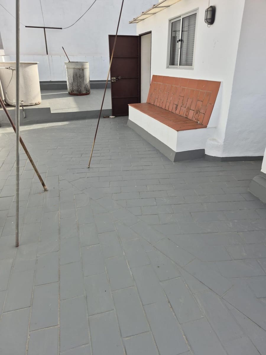 5 bedroom Townhouse for sale in Arcos de la Frontera - € 140,000 (Ref: 9973516)