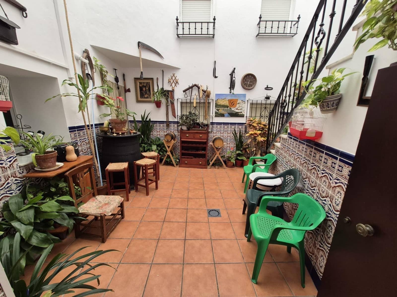 5 bedroom Townhouse for sale in Arcos de la Frontera - € 140,000 (Ref: 9973516)