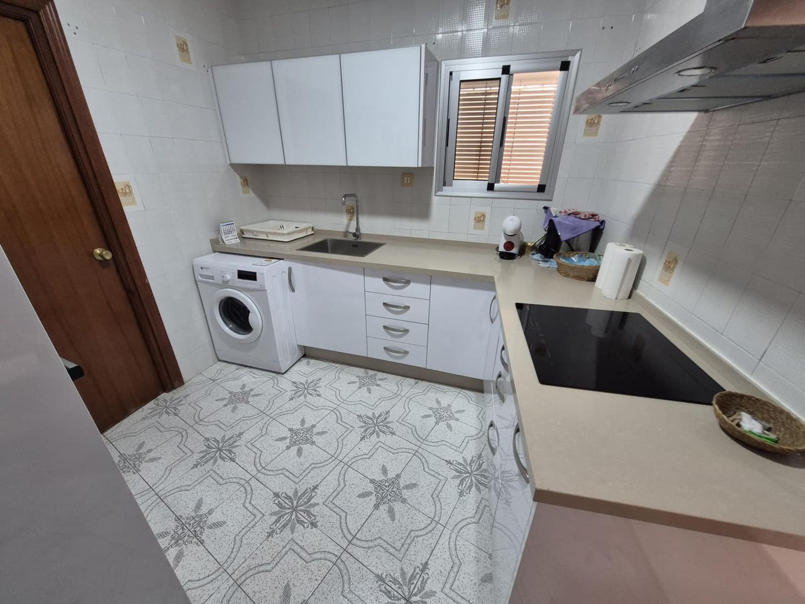 5 bedroom Townhouse for sale in Arcos de la Frontera - € 140,000 (Ref: 9973516)