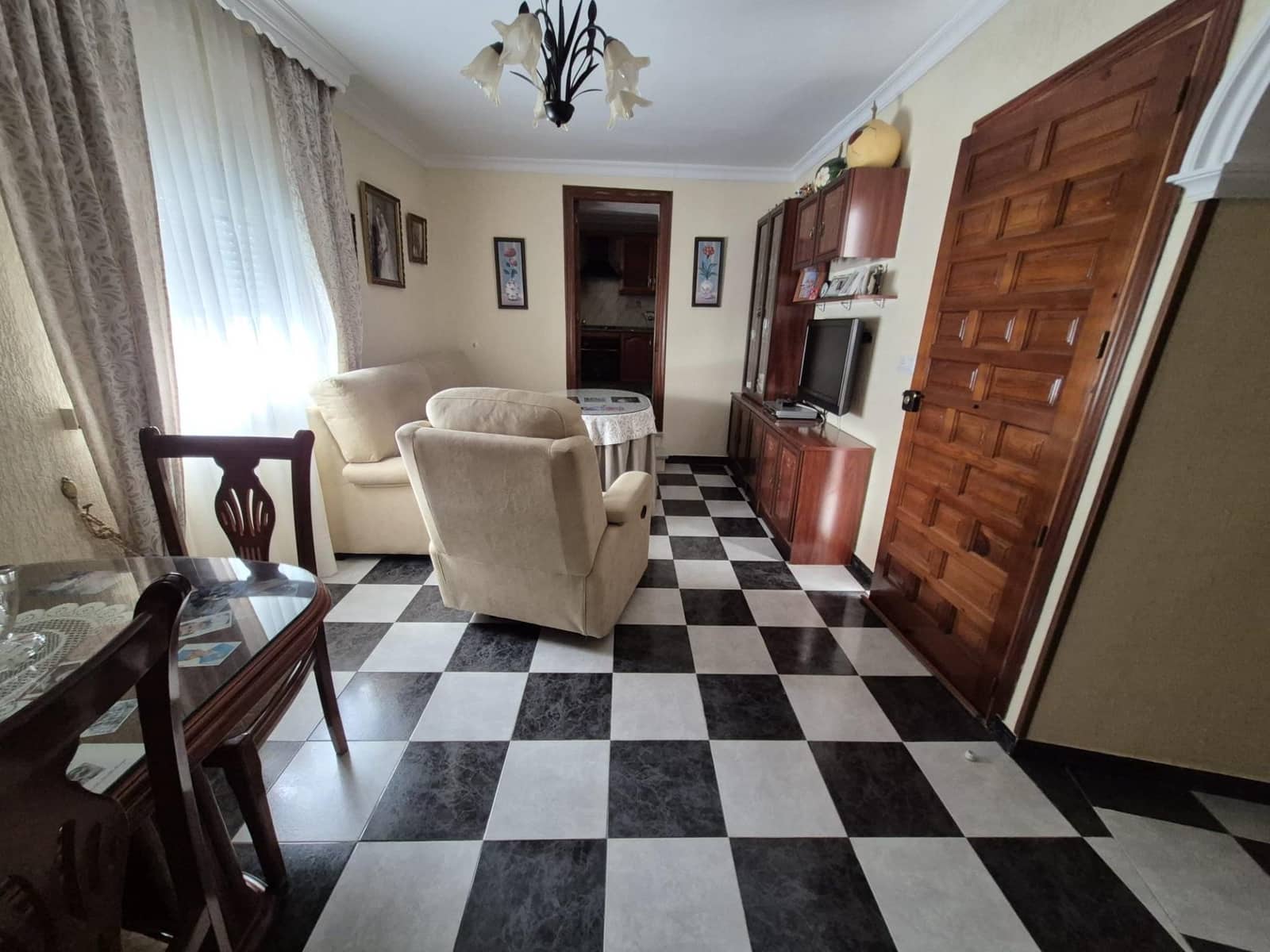 5 bedroom Townhouse for sale in Arcos de la Frontera - € 140,000 (Ref: 9973516)