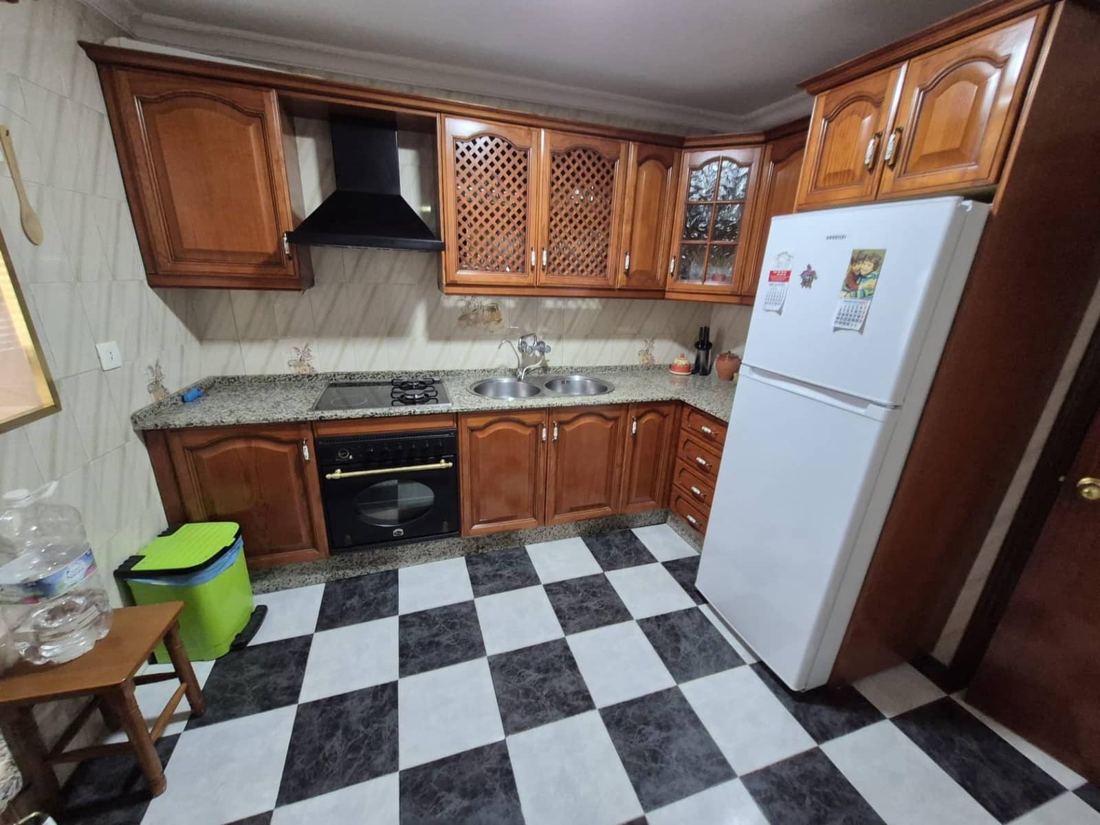 5 bedroom Townhouse for sale in Arcos de la Frontera - € 140,000 (Ref: 9973516)