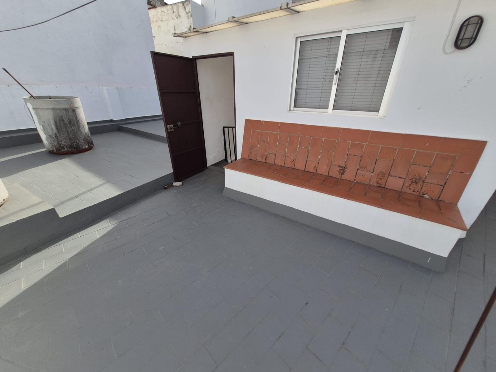 5 bedroom Townhouse for sale in Arcos de la Frontera - € 140,000 (Ref: 9973516)
