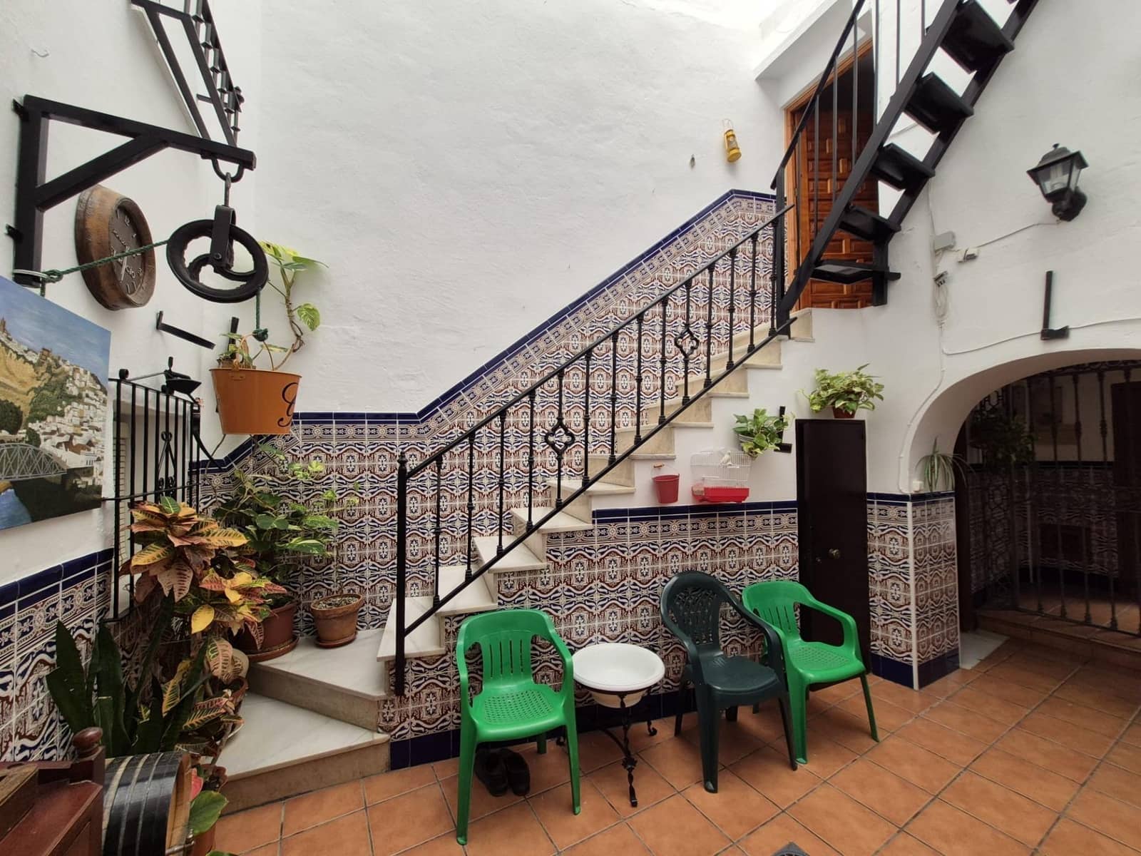 5 bedroom Townhouse for sale in Arcos de la Frontera - € 140,000 (Ref: 9973516)