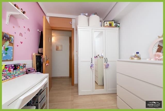 3 chambre Appartement à vendre à Cruz de Humilladero, Malaga ville - 289 990 € (Ref: 10004239)