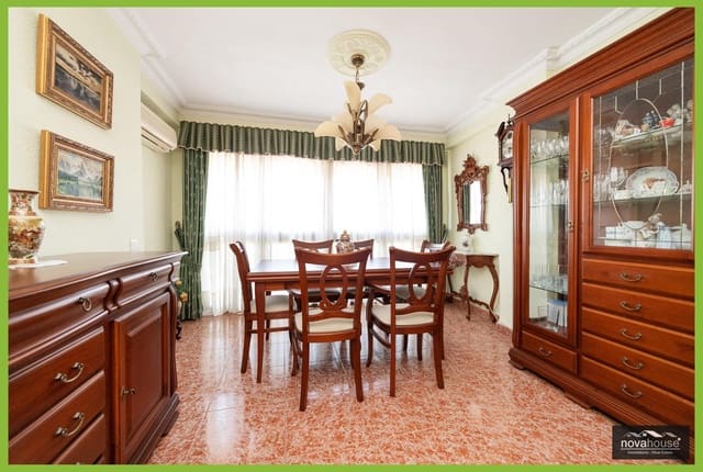3 soverom Leilighet til salgs i Cruz del Humilladero, Málaga by - € 305 000 (Ref: 10004240)