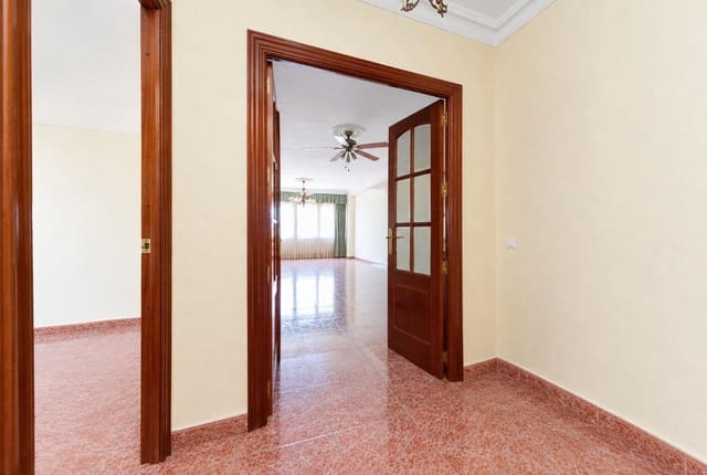 3 quarto Apartamento para venda em Cruz del Humilladero, Málaga cidade - 305 000 € (Ref: 10004240)