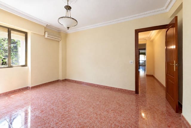 3 quarto Apartamento para venda em Cruz del Humilladero, Málaga cidade - 305 000 € (Ref: 10004240)