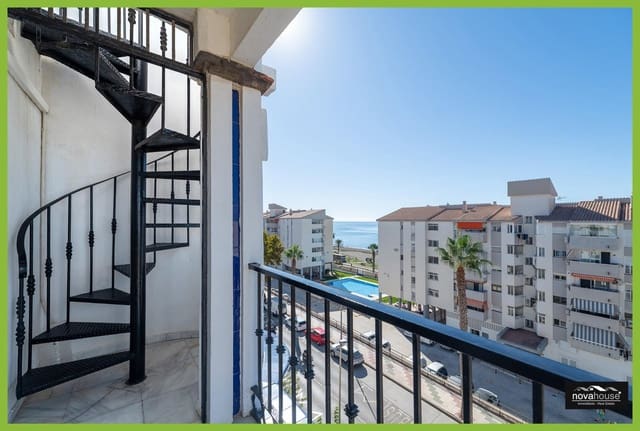 Ático de 2 habitaciones en Rincón de la Victoria en venta con piscina garaje - 388.000 € (Ref: 10115923)