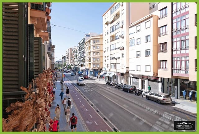3 sypialnia Mieszkanie na sprzedaż w Miasto Málaga z garażem - 470 000 € (Ref: 10120249)