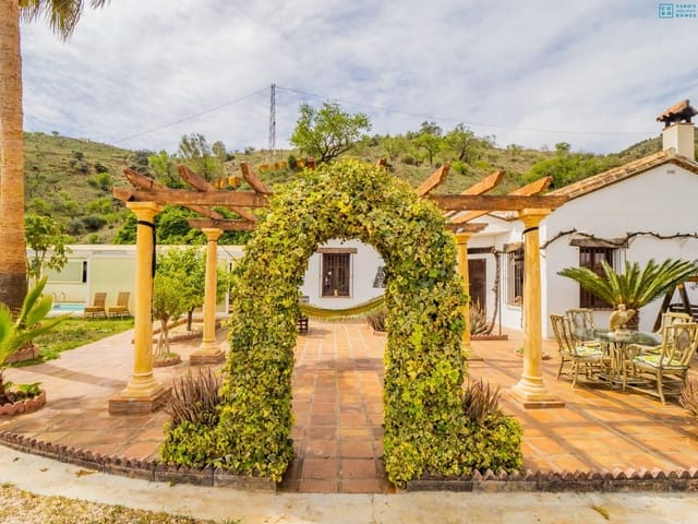 5 slaapkamer Finca/Landhuis te koop in Casabermeja met zwembad garage - € 525.500 (Ref: 6760049)