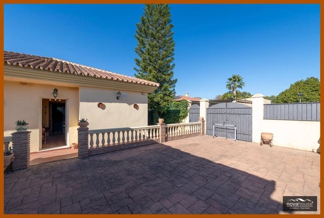 3 slaapkamer Villa te koop in Cerralba, Pizarra met zwembad garage - € 359.900 (Ref: 8019207)