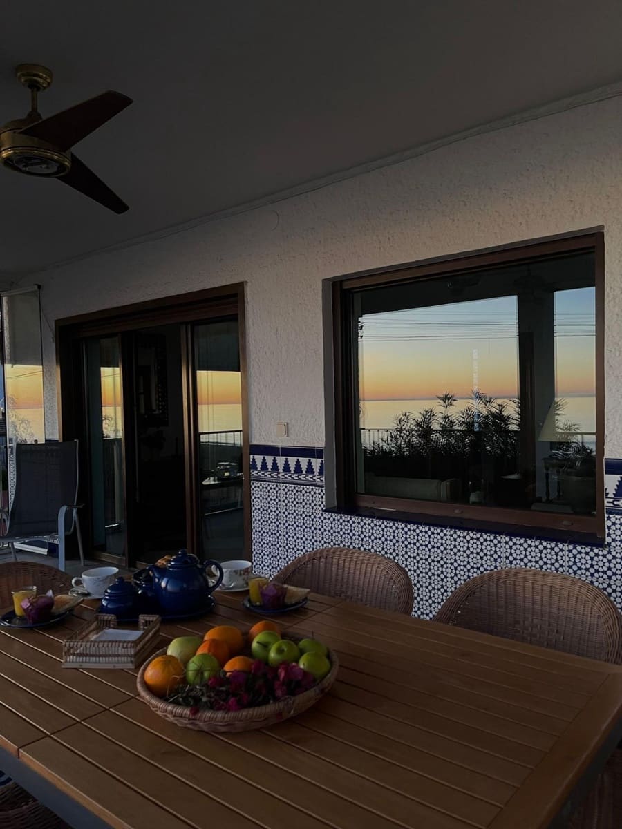 5 soveværelse Villa til salg i Rincon de la Victoria - € 1.425.000 (Ref: 8062577)