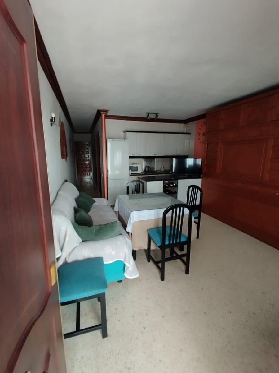 2 bedroom Villa for sale in Torrox-Costa with pool - € 320,000 (Ref: 8195434)