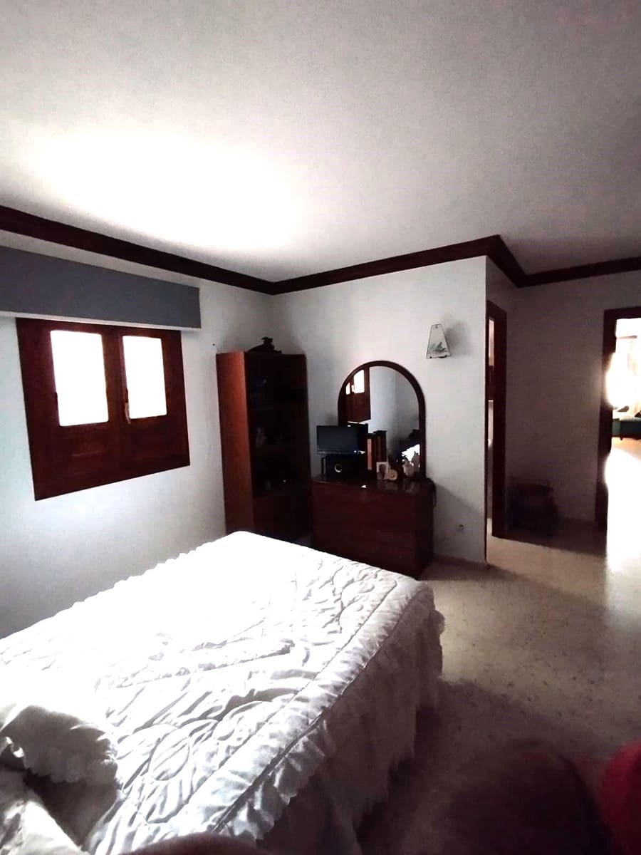 2 bedroom Villa for sale in Torrox-Costa with pool - € 320,000 (Ref: 8195434)