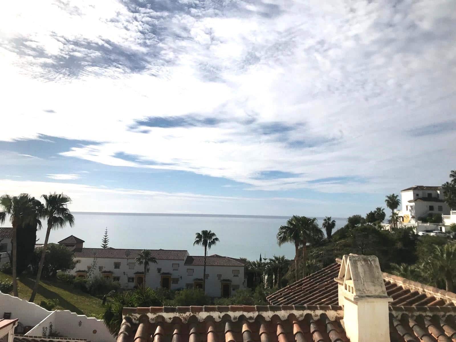 2 bedroom Villa for sale in Torrox-Costa with pool - € 320,000 (Ref: 8195434)