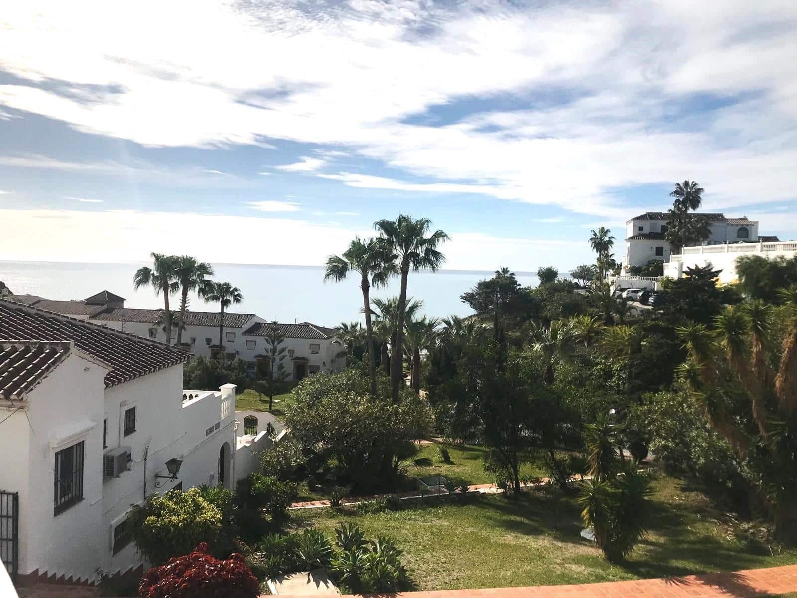 2 bedroom Villa for sale in Torrox-Costa with pool - € 320,000 (Ref: 8195434)