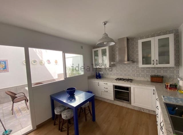 2 soveværelse Semi-Rækkehus til salg i Vélez-Málaga - € 450.000 (Ref: 8339705)