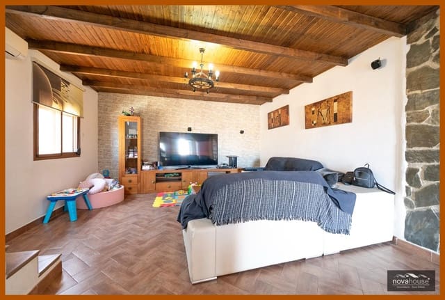 Chalet de 4 habitaciones en Rincón de la Victoria en venta con piscina garaje - 524.000 € (Ref: 8392739)