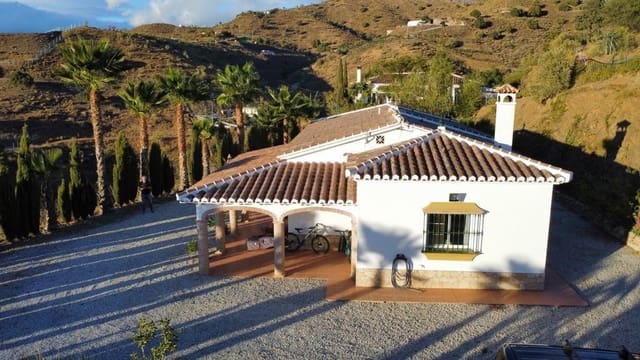 3 soveværelse Finca/Landehus til salg i Viñuela med swimmingpool garage - € 295.000 (Ref: 8430441)