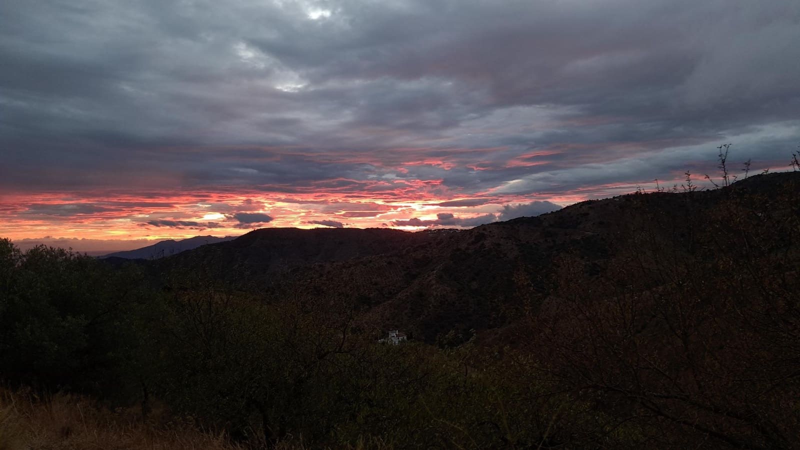 Grunde uden byggetilladelser til salg i Malaga by - € 275.000 (Ref: 8767209)