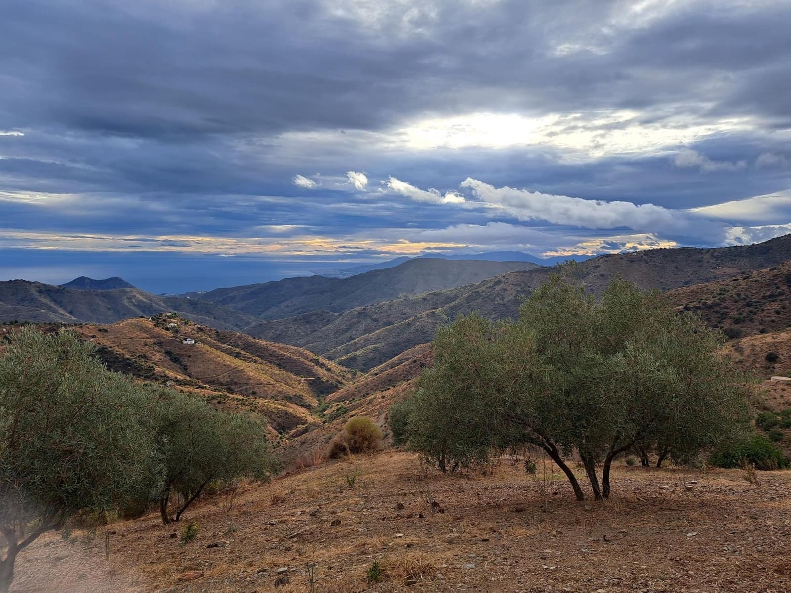 Grunde uden byggetilladelser til salg i Malaga by - € 275.000 (Ref: 8767209)