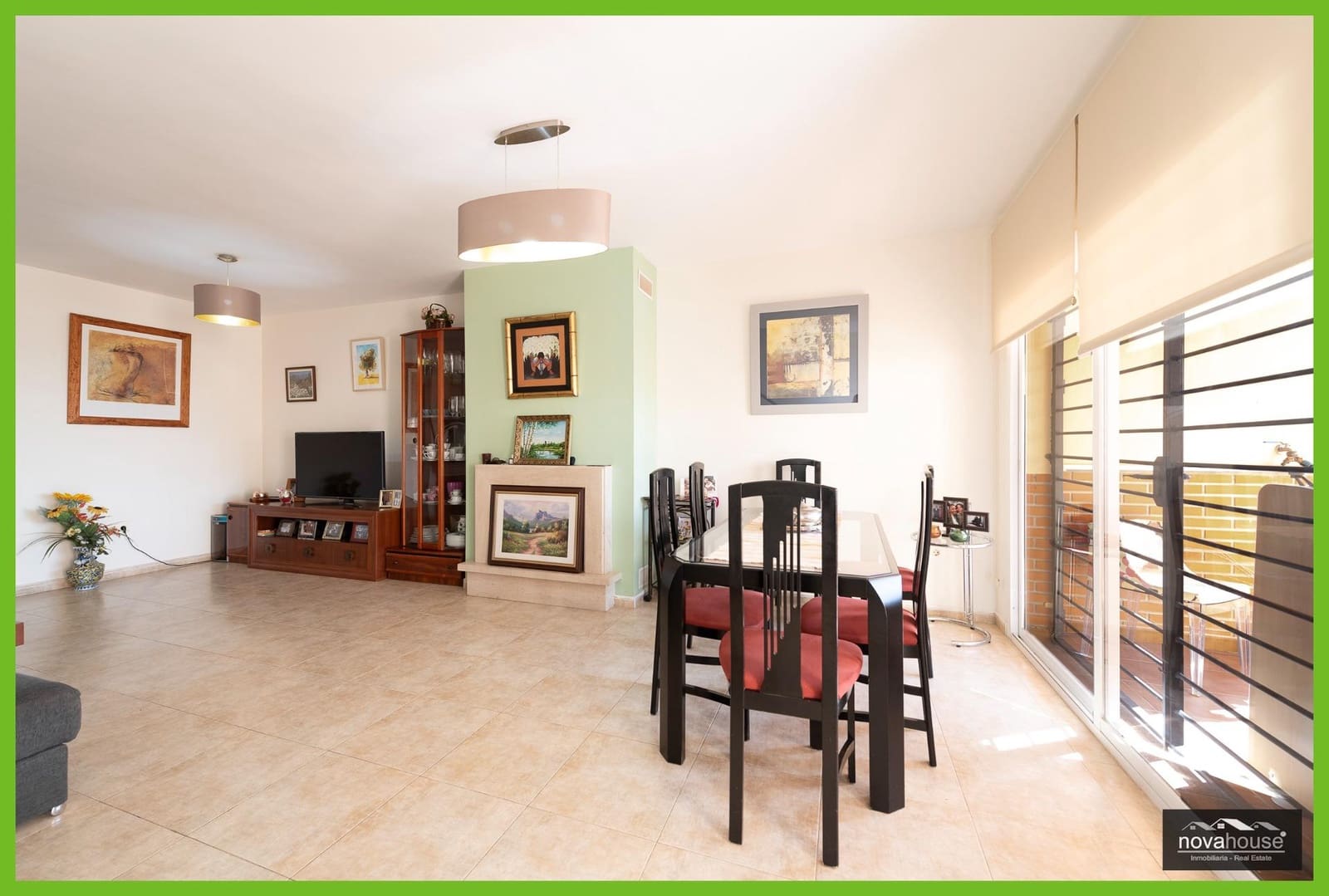 4 soveværelse Rækkehus til salg i Malaga by med garage - € 549.900 (Ref: 8825202)