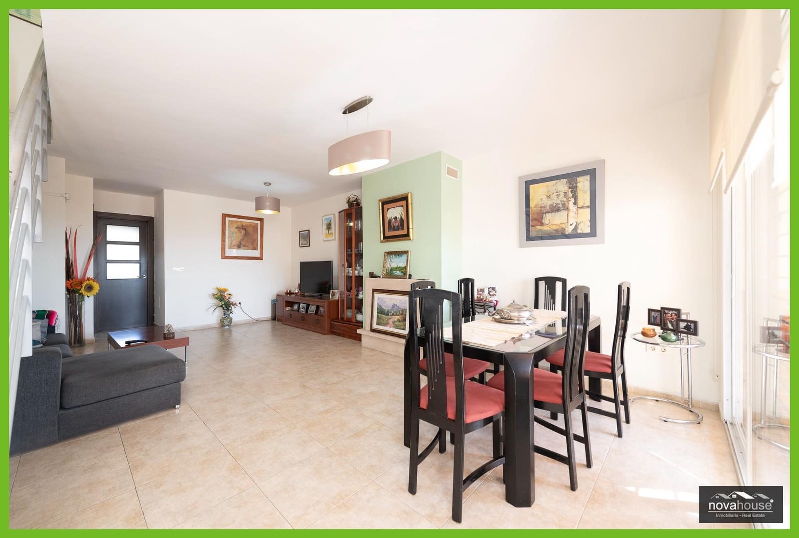 4 slaapkamer Rijtjeshuis te koop in Malaga stad met garage - € 549.000 (Ref: 8825202)