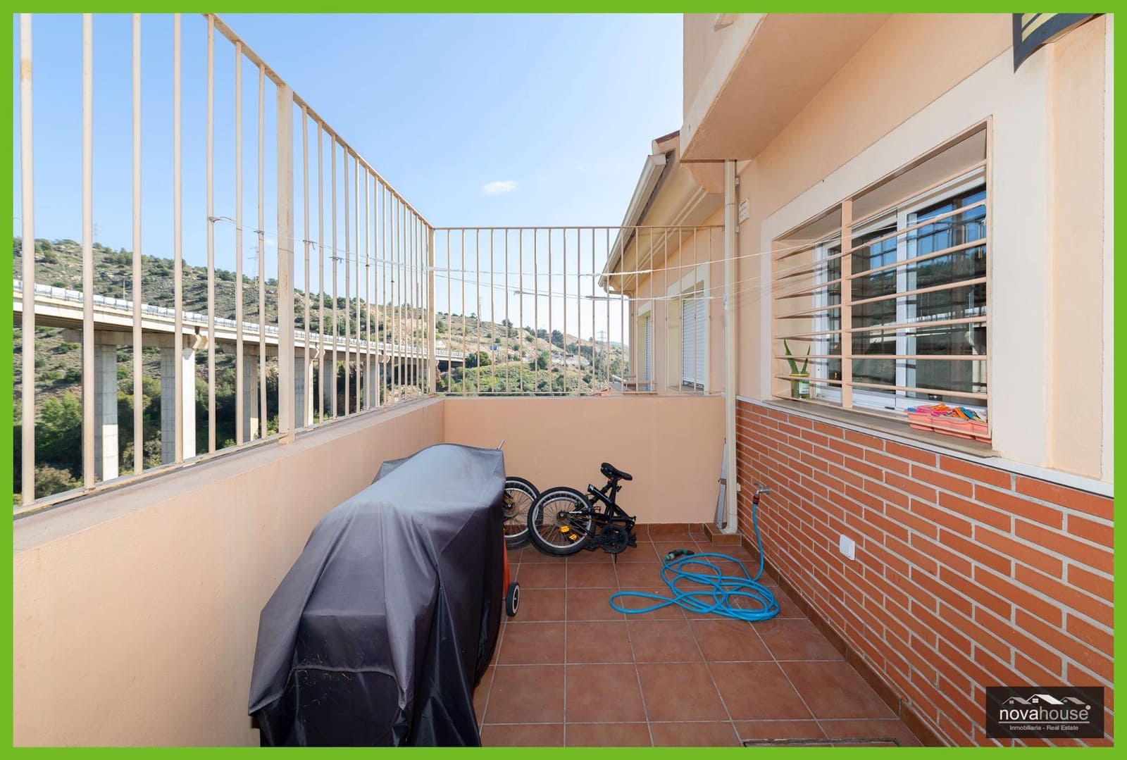 4 sypialnia Dom szeregowy na sprzedaż w Miasto Malaga z garażem - 544 900 € (Ref: 8825202)