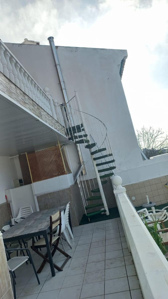 5 soverom Rekkehus til salgs i Puerto de la Torre med svømmebasseng garasje - € 620 000 (Ref: 8836554)