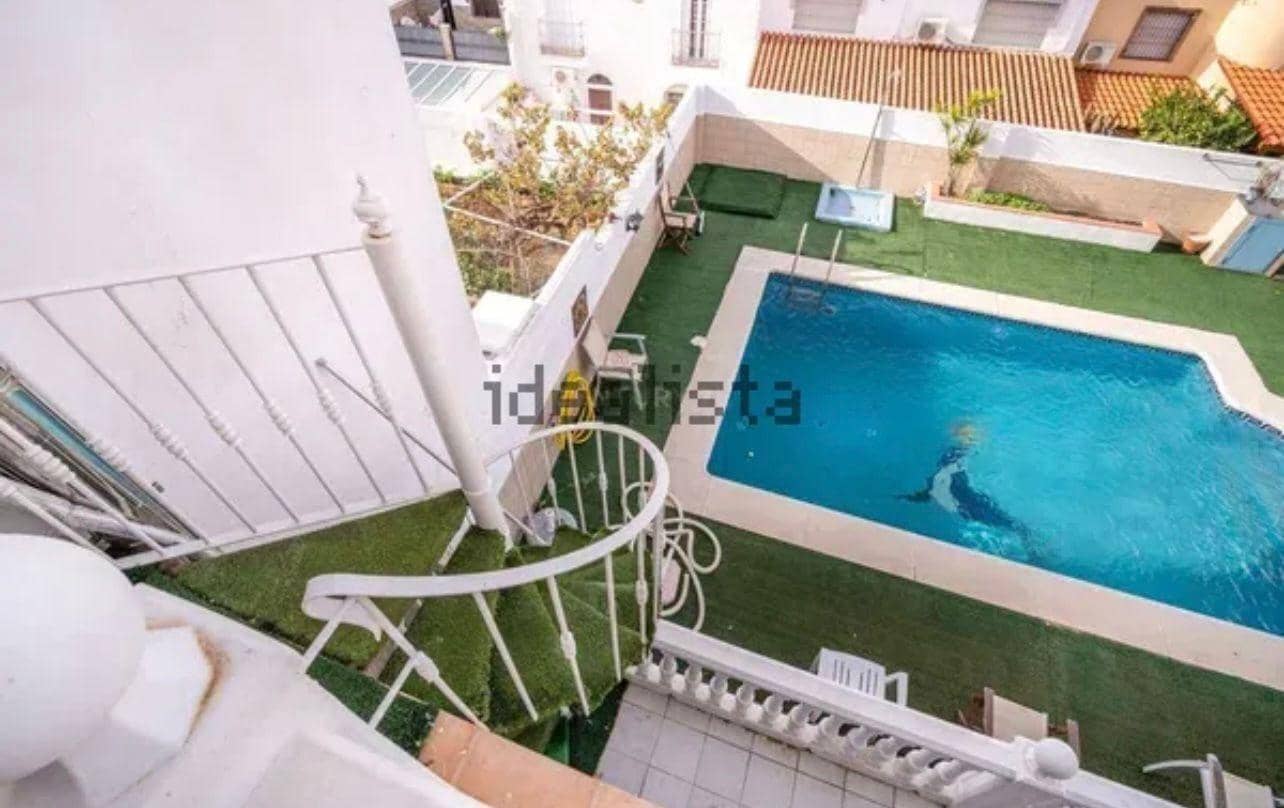 5 quarto Moradia Geminada para venda em Puerto de la Torre com piscina garagem - 660 000 € (Ref: 8836554)