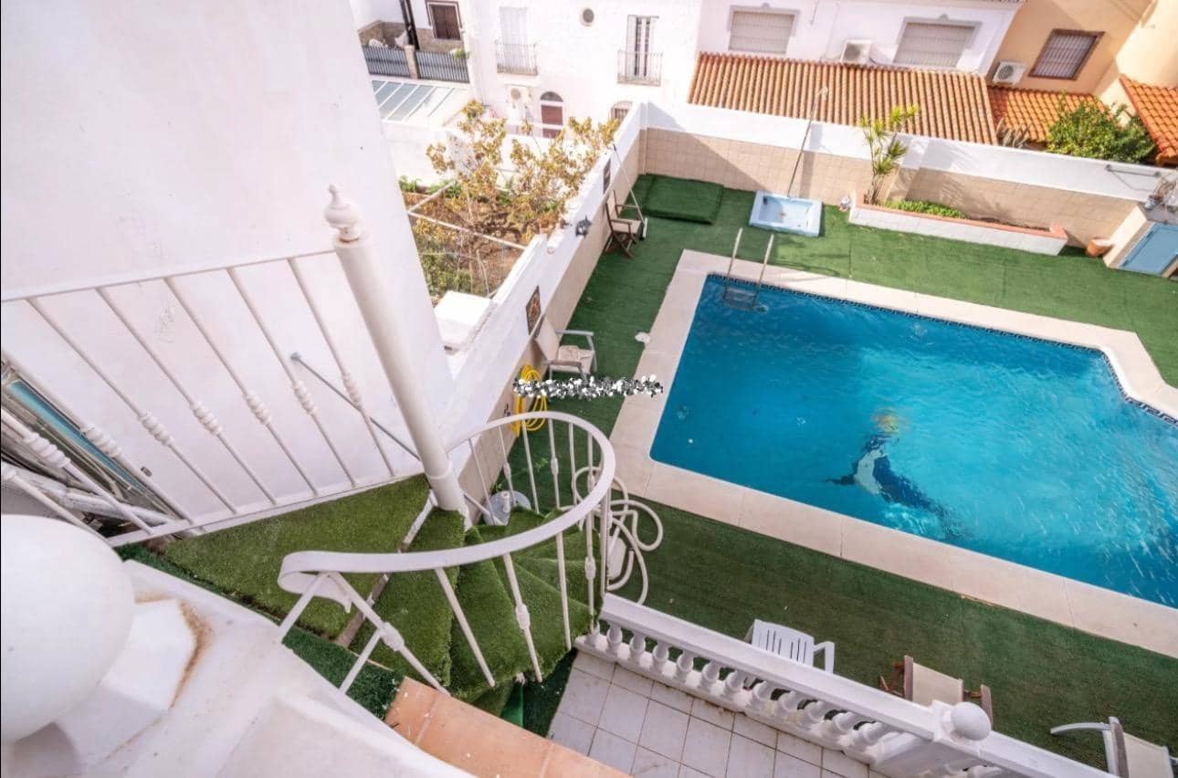 5 quarto Moradia Geminada para venda em Puerto de la Torre com piscina garagem - 660 000 € (Ref: 8836554)