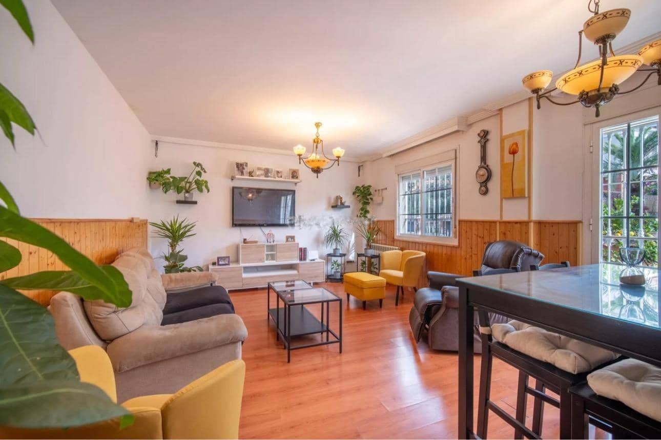 5 quarto Moradia Geminada para venda em Puerto de la Torre com piscina garagem - 660 000 € (Ref: 8836554)