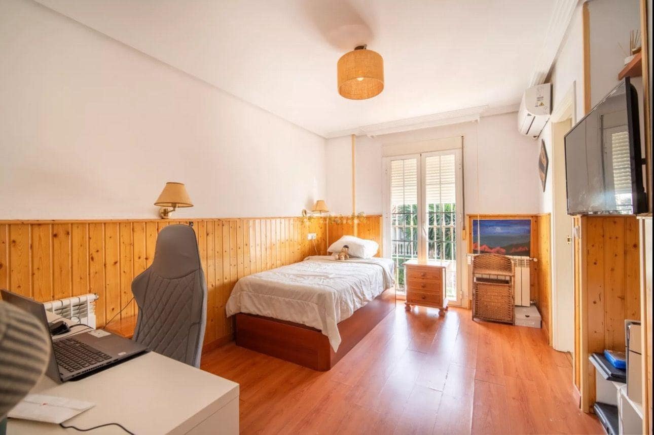 5 quarto Moradia Geminada para venda em Puerto de la Torre com piscina garagem - 660 000 € (Ref: 8836554)