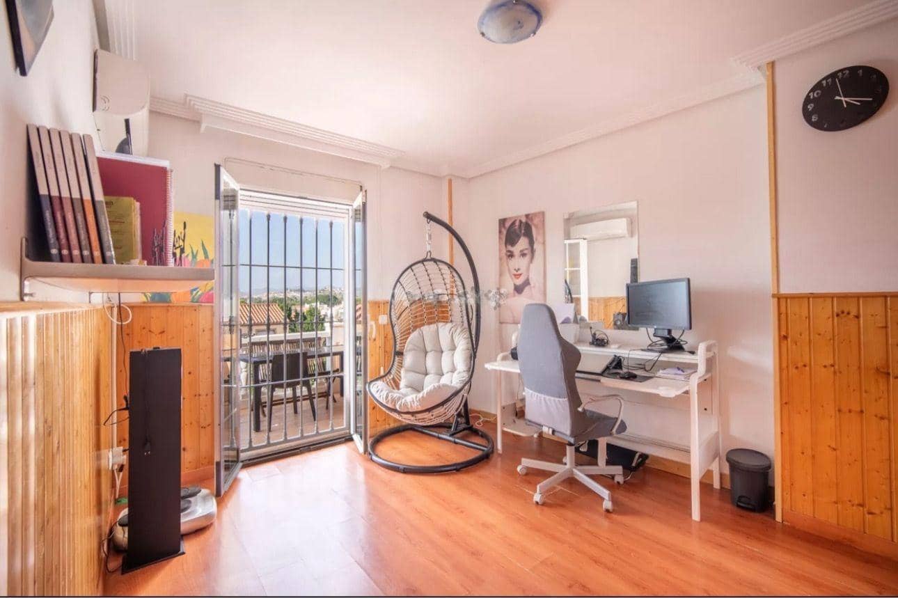 5 quarto Moradia Geminada para venda em Puerto de la Torre com piscina garagem - 660 000 € (Ref: 8836554)