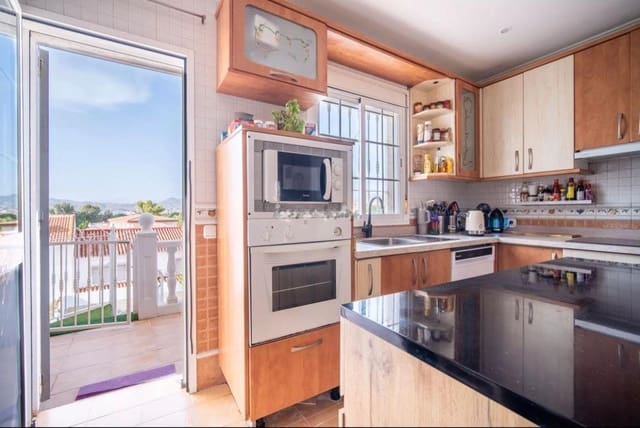 5 bedroom Semi-detached Villa for sale in Puerto de la Torre, Málaga city with pool garage - € 660,000 (Ref: 8836554)