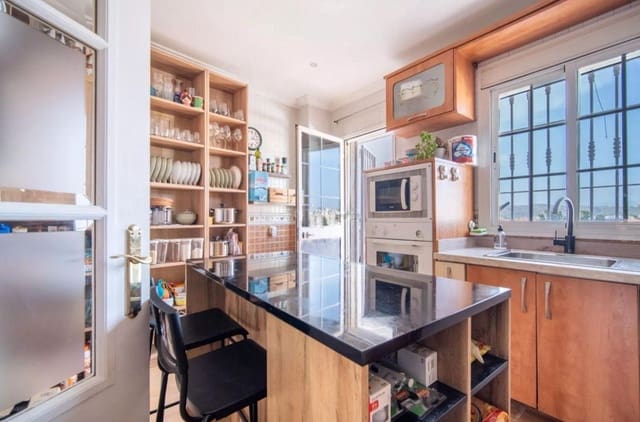 5 soveværelse Semi-Rækkehus til salg i Puerto de la Torre, Málaga by med swimmingpool garage - € 690.000 (Ref: 8836554)