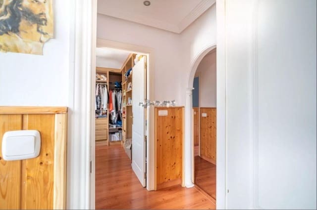 5 soveværelse Semi-Rækkehus til salg i Puerto de la Torre, Málaga by med swimmingpool garage - € 690.000 (Ref: 8836554)