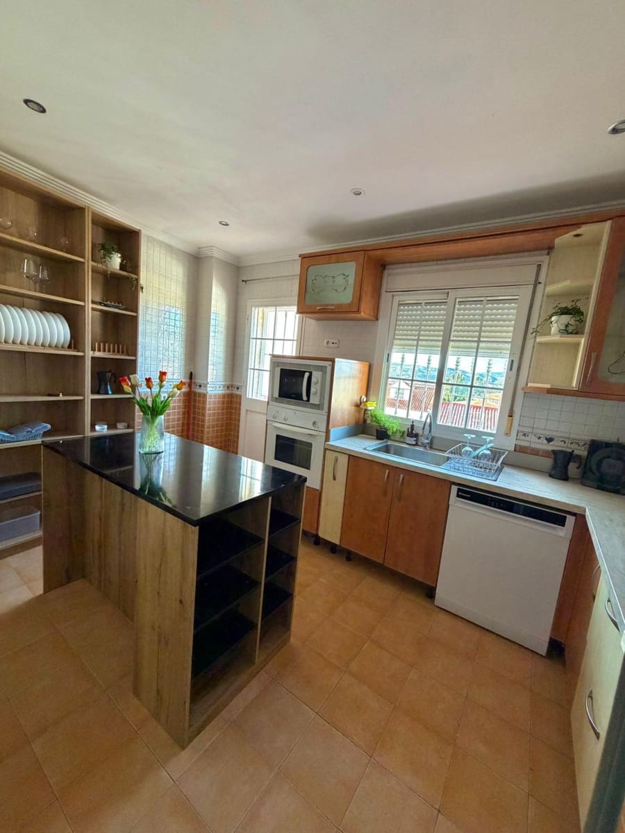 5 chambre Villa/Maison Semi-Mitoyenne à vendre à Puerto de la Torre avec piscine garage - 690 000 € (Ref: 8836554)