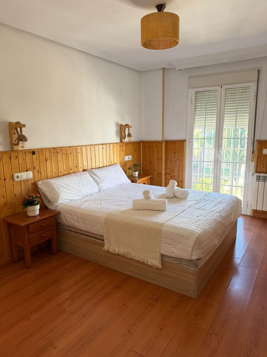 5 chambre Villa/Maison Semi-Mitoyenne à vendre à Puerto de la Torre avec piscine garage - 690 000 € (Ref: 8836554)